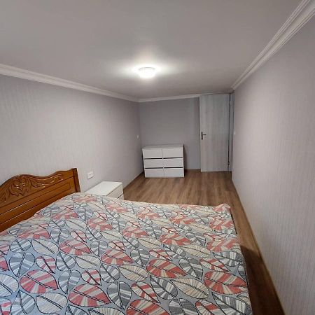קאחתי Davids Entire Place מראה חיצוני תמונה