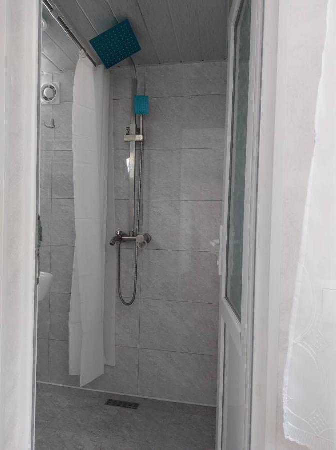 קאחתי Davids Entire Place מראה חיצוני תמונה